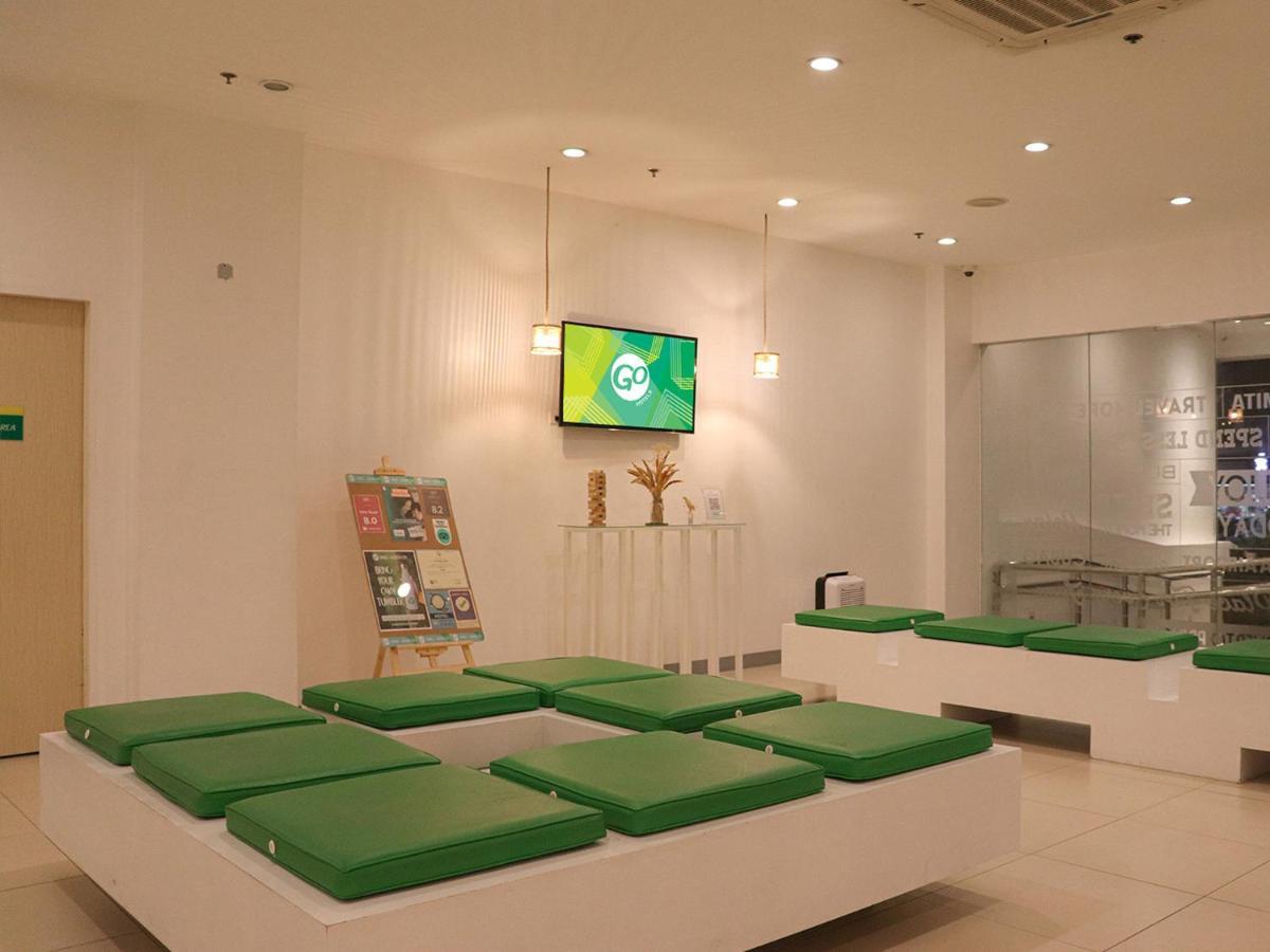 קואזון סיטי Go Hotels Timog מראה חיצוני תמונה