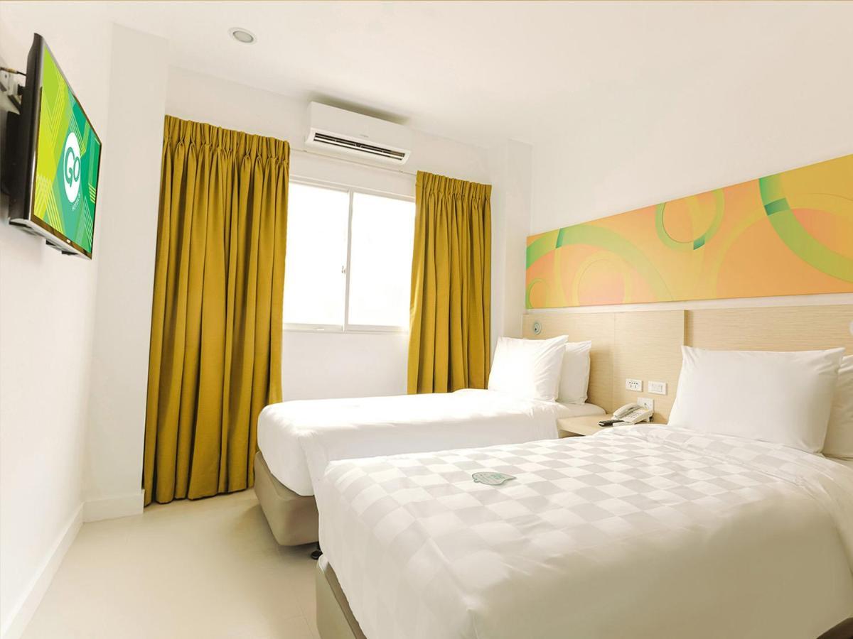 קואזון סיטי Go Hotels Timog מראה חיצוני תמונה