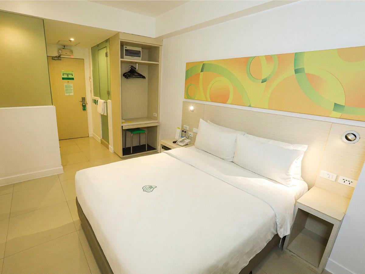 קואזון סיטי Go Hotels Timog מראה חיצוני תמונה