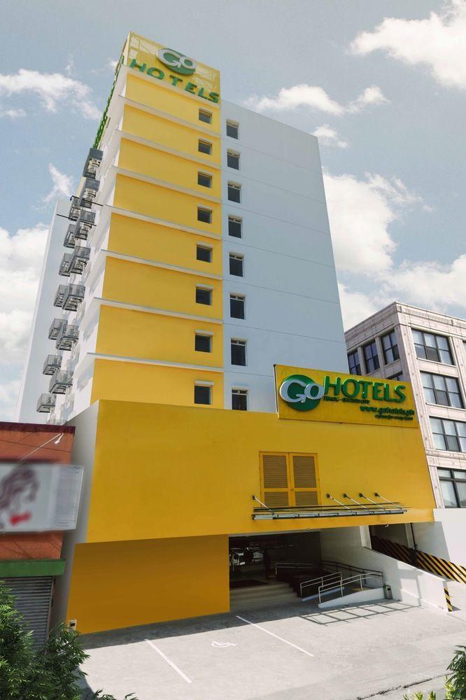 קואזון סיטי Go Hotels Timog מראה חיצוני תמונה