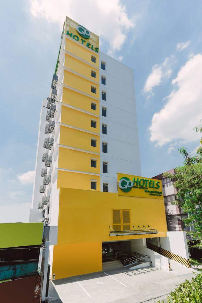 קואזון סיטי Go Hotels Timog מראה חיצוני תמונה
